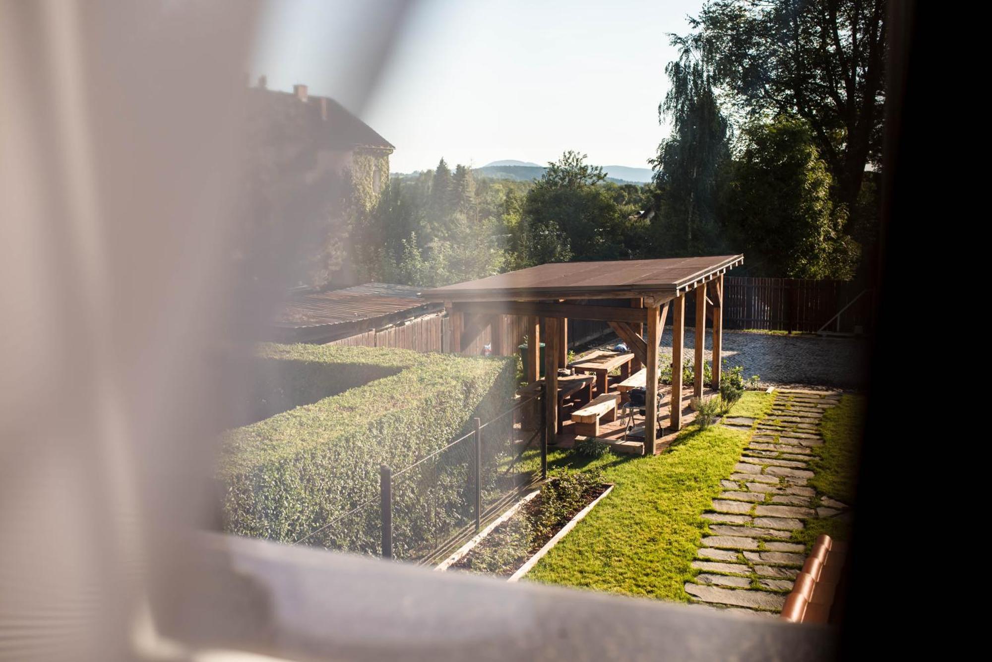 Apartmany Zeme Nove Mesto pod Smrkem Bagian luar foto